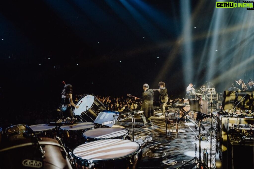 Hans Zimmer Instagram - Thank you Oberhausen, what a way to start our European tour! Limited remaining tickets can be found at hanszimmerlive.com #HansZimmerLive 📸 @frank_embacher_photo Rudolf Weber-ARENA