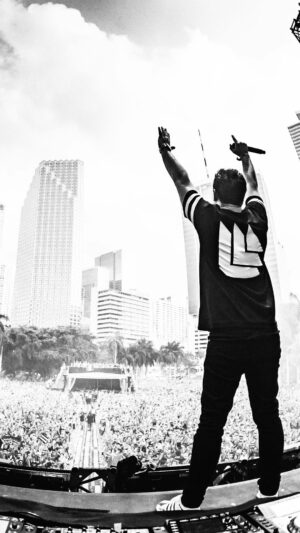 Hardwell Thumbnail - 18.5K Likes - Top Liked Instagram Posts and Photos
