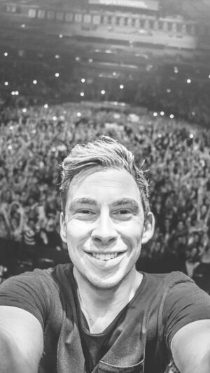 Hardwell Thumbnail - 26.6K Likes - Top Liked Instagram Posts and Photos