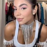 Hariany Almeida Instagram - Gravei arrume-se comigo pro @ensaiosdaanitta e só consegui postar agora 🫣 look aprovado?