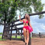 Hariany Almeida Instagram - Skin boiadeira ativada 🤠🐎🩷 Fazenda Talismã