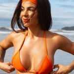 Hariany Almeida Instagram - Quais são os planos para o último dia do ano? 🧡 Biquíni da minha coleção Marquinha da Hari com @brasil70bikini, corre no site pra garantir o seu pra esse verãooo!