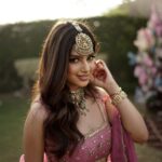 Harnaaz Kaur Sandhu Instagram - Nale hale main Sephora gehra marna 😉… Wearing @whitelilybynavneetsidhu HMUA @makeupbyshubhdeepkaur Jewels @ajewelsbyanmol Captured by @videocrafts Chandigarh, India
