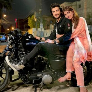 Haroon Kadwani Instagram - 07/01/2022 ✨
#3DaysToGo #Ruposh

@kinzahashmi