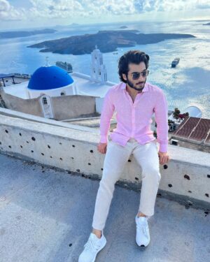 Haroon Kadwani Instagram - 💙