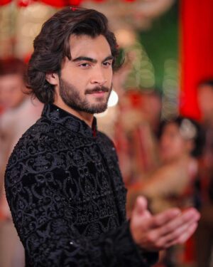 Haroon Kadwani Instagram - #Jhoom 💔

🥼 @ismailfaridpk 
@harpalgeotv @7thskyentertainment