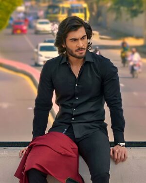 Haroon Kadwani Instagram - TONIGHT - 8pm❗️

#Jhoom 💫

@harpalgeotv @7thskyentertainment @faiz.mua