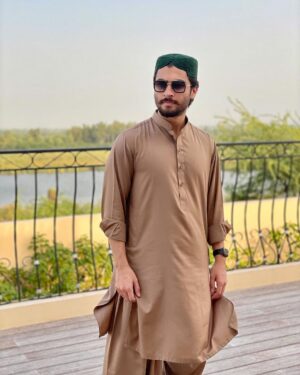 Haroon Kadwani Instagram - The perks of living in a multicultural country 🇵🇰