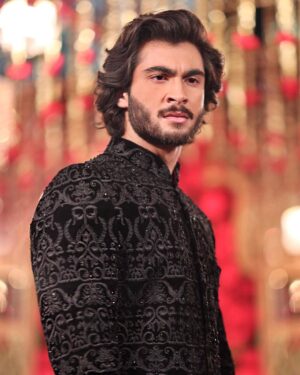 Haroon Kadwani Instagram - #Jhoom 💔

🥼 @ismailfaridpk 
@harpalgeotv @7thskyentertainment