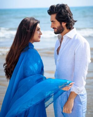Haroon Kadwani Instagram - Creating magic, one frame at a time! 💫
Take a glimpse into the behind-the-scenes world of 'Mulaqatein' - from Jhoom, starring Haroon Kadwani and Zara Noor Abbas.🎶🎥 
Which shot is your most favourite? 😍

@abdullah.kadwani @asadaqureshi @harpalgeotv @7thskyentertainment @hashimnadeem.official @ali.faizan.338 @haroonkadwani @zaranoorabbas.official 
@schumaila.rehmat.hussain

#Jhoom #GeoEntertainment #7thSkyEntertainment #AbdullahKadwani #AsadQureshi #HashimNadeemKhan #AliFaizan #HaroonKadwani #ZaraNoorAbbas #SchumailaRehmatHussain