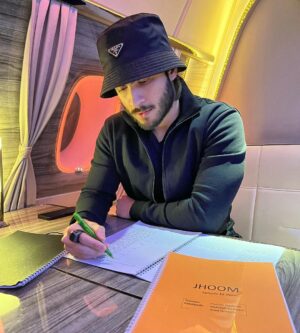 Haroon Kadwani Instagram - 💫