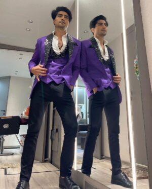 Harshad Chopda Instagram - And then there comes a day , when everything makes perfect sense.

#ravivaarwithstarparivaar #sunday #8pm #starplus #hotstar 

#selfportrait #selfclicked #diy #doityourself