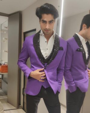 Harshad Chopda Instagram - And then there comes a day , when everything makes perfect sense.

#ravivaarwithstarparivaar #sunday #8pm #starplus #hotstar 

#selfportrait #selfclicked #diy #doityourself