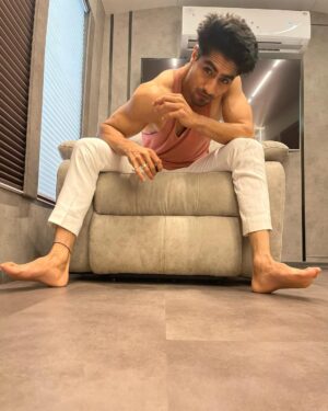 Harshad Chopda Instagram - Why do I feel like a fool 🤷🏻‍♂️🤷🏻‍♂️🤷🏻‍♂️

Happy fools day !

P.s- one fool makes many 😎
