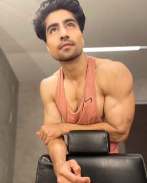 Harshad Chopda Instagram - Why do I feel like a fool 🤷🏻‍♂️🤷🏻‍♂️🤷🏻‍♂️

Happy fools day !

P.s- one fool makes many 😎