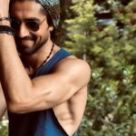 Harshad Chopda Instagram - It’s easy to hide your tears but no matter how hard you try , use sunglasses , grow a beard , half cover your face or go deep in to the woods you can never hide a smile. Clicked by - @suyyashrai Styled by - @anushkatugnait