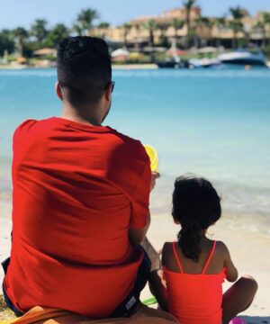 Hassan El Shafei Instagram - My whole world right beside me.
#daughter #family #summer