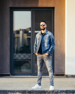 Hassan El Shafei Instagram - Friday 😎 
#weekend #earlysummer #friday #morning