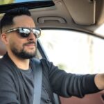 Hassan El Shafei Instagram - يوم الجمعة بننسى فيه تعب الإسبوع.. ماعدا الجمعة دي عشان عندي شغل كتير 😎 #music #friday #حسن_الشافعي #hassanelshafei