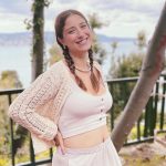 Hazal Kaya Instagram - Nası ilk ben duyuramadım ama? Sürpriz yumurta yükleniyooo! ♥️ #leylageliyo #ikinciismekararveremedik #aceleettirdinizkarnımbiletamçıkmadıdaha