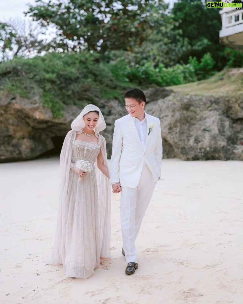 Heart Evangelista Instagram - Such a joy shooting you guys again. Congratulations Heart and Chiz! The Royal Balesin Villa