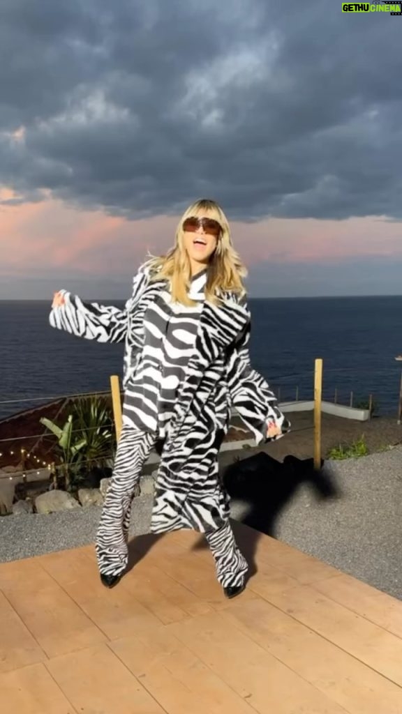 Heidi Klum Instagram - 🦓 🖤 🤍🥳 GNTM