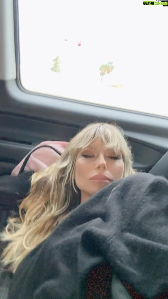 Heidi Klum Instagram - 😴