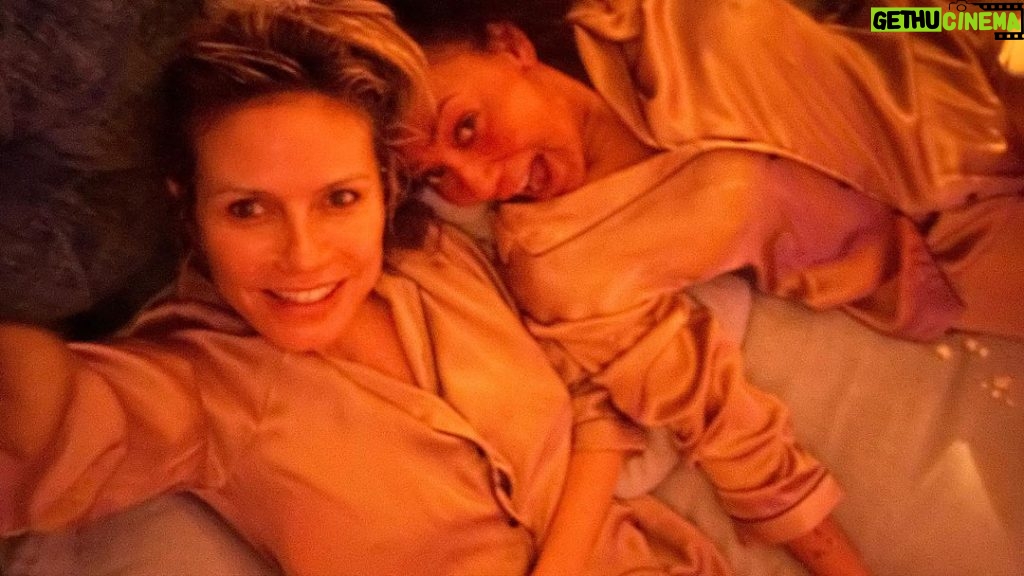 Heidi Klum Instagram - We had a proper Belly Laugh 😂 at our slumber party 🤪 Love you @officialmelb 🎥Rough Night