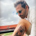 Henri Castelli Instagram - É chato chegar a um objetivo num instante Eu quero viver nessa metamorfose ambulante Do que ter aquela velha opinião formada sobre tudo Do que ter aquela velha opinião formada sobre tudo - Se hoje eu sou estrela amanhã já se apagou Se hoje eu te odeio amanhã lhe tenho amor Lhe tenho amor Lhe tenho horror Lhe faço amor Eu sou um ator! 🎭 ❤️ 🎭 🎭🎭🙏🏻🙏🏻 ATOR! São Paulo, Brazil