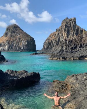 Henri Castelli Instagram - Noronha!!! Ilha mágica! Estou chegando hein!! #amonoronha❤️ 

https://www.instagram.com/reveillon.zemaria?igshid=NGVhN2U2NjQ0Yg== 

@atlantisdivers @dolphinnoronha @zemariasultanum @tucanoronha @discoveryassessoria