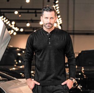 Henri Castelli Instagram - Para aqueles que estão determinados a voar, não ter asas é apenas
um detalhe.

Mais uma do ensaio @use.mvck