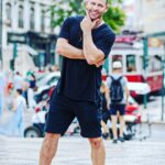 Henri Castelli Instagram - Entrevista muito especial pra @revistanovagente com @danibassit em Portugal! - Contando um pouco da minha relação com o país!! - Sobre trabalho e relações familiares! A entrevista está disponível na edição deste mês e também no site da revista!! Foto 📸 TITO CALADO