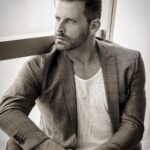 Henri Castelli Instagram - 7 dias estão se abrindo à sua frente e eles serão incríveis se você se permitir viver o máximo dessa vida. Boa semana pra noixxxxx besos 🙏🏻🙏🏻🙏🏻👊🏻👊🏻❤️❤️ São Paulo, Brazil