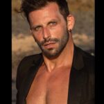 Henri Castelli Instagram - Há tantos caminhos, tantas portas mas somente um tem coração #descubra