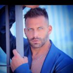 Henri Castelli Instagram - NÃO É PORQUE QUINTA É QUASE SEXTA QUE VOU DEIXAR PARA AMANHÄ A ALEGRIA QUE POSSO TER HOJE. FELIZ QUINTA-FEIRA! - AQUELA QUINTA-FEIRA COM "O" DE QUASE SEXTA! - Comece a quinta-feira com uma atitude de otimismo. Vai ser um dia de bênçãos. Feliz quinta-feira!