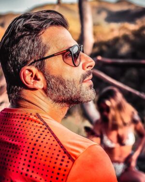 Henri Castelli Instagram - Quem disse que não teve ensaio fotográfico em Noronha??? 
Foi top! 

Vou mostrando aos poucos!! Bjos e bençãos a todos ❤️🙏🏻