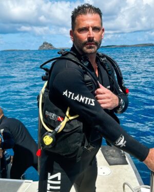Henri Castelli Instagram - Hoje teve mergulho com a melhor de Noronha @atlantisdivers  com meu mestre @ismael.escote e amanhã vou mostrar o naufrágio da Corveta aqui em Noronha com eles!!! Eh de tirar o fôlego literalmente! Sensacional!