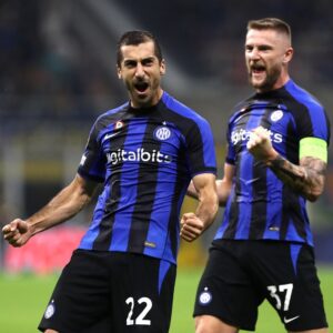 Henrikh Mkhitaryan Instagram - QUALIFIED - #UCL Round of 16!!We keep pushing #Nerazzurri 👊🏼⚽️🖤💙 #ForzaInter #InterViktoria #ChampionsLeague