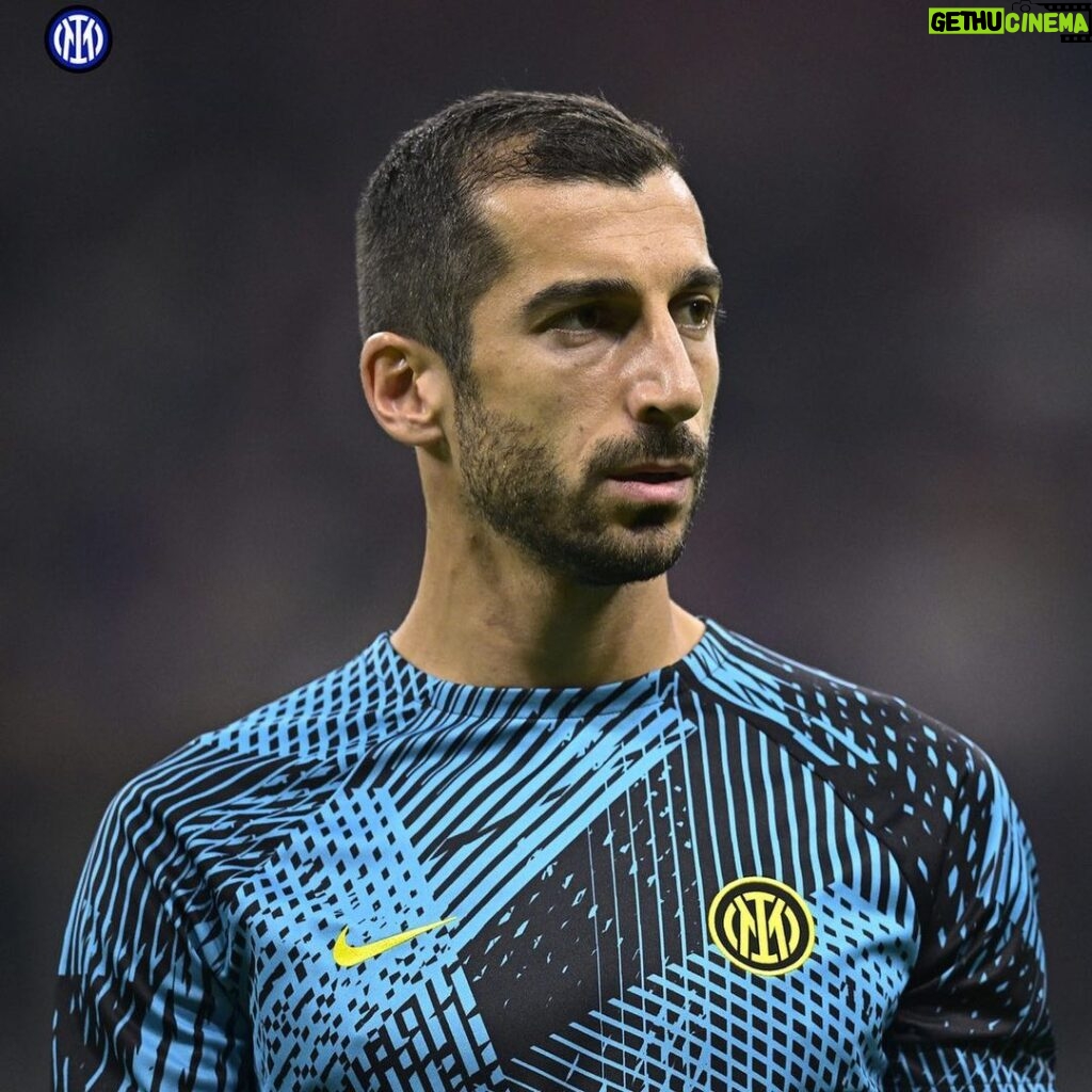 Henrikh Mkhitaryan Instagram - Forza Inter Sempre🖤💙 @inter #ForzaInter #interbarça #ucl #championsleague