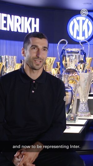 Henrikh Mkhitaryan Instagram - Check out Henrikh Mkhitaryan's exclusive interview with Inter TV on his first day as a nerazzurro 🎤⚫️🔵
Full interview on our YouTube Channel 📲
#ForzaInter #Inter #Football #WelcomeMkhitaryan