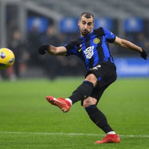 Henrikh Mkhitaryan Instagram - Transformers at San Siro ⚫️🔵 #ForzaInter #InterUdinese