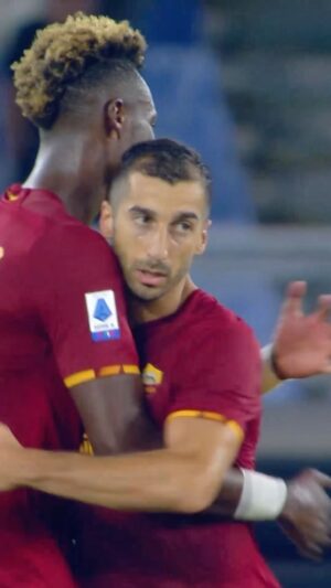 Henrikh Mkhitaryan Instagram - Happy birthday @micki_taryan! 🇦🇲🎉🎂 
Send him your birthday wishes in the comments 🥳

#ASRoma