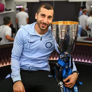 Henrikh Mkhitaryan Instagram - Good morning Champions!!! 🙋🏻‍♂️🏆💪🏼💪🏼 #supercoppaitaliana #winners #forzainter