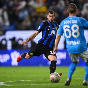 Henrikh Mkhitaryan Instagram - SUPER CAMPIONIIIII🏆😜💪🏼💨💨💨 #supercoppaitaliana #forzainter