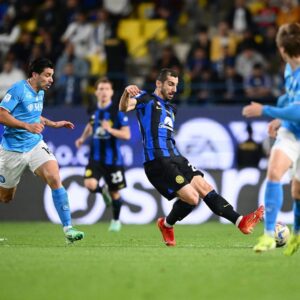 Henrikh Mkhitaryan Instagram - SUPER CAMPIONIIIII🏆😜💪🏼💨💨💨 #supercoppaitaliana #forzainter