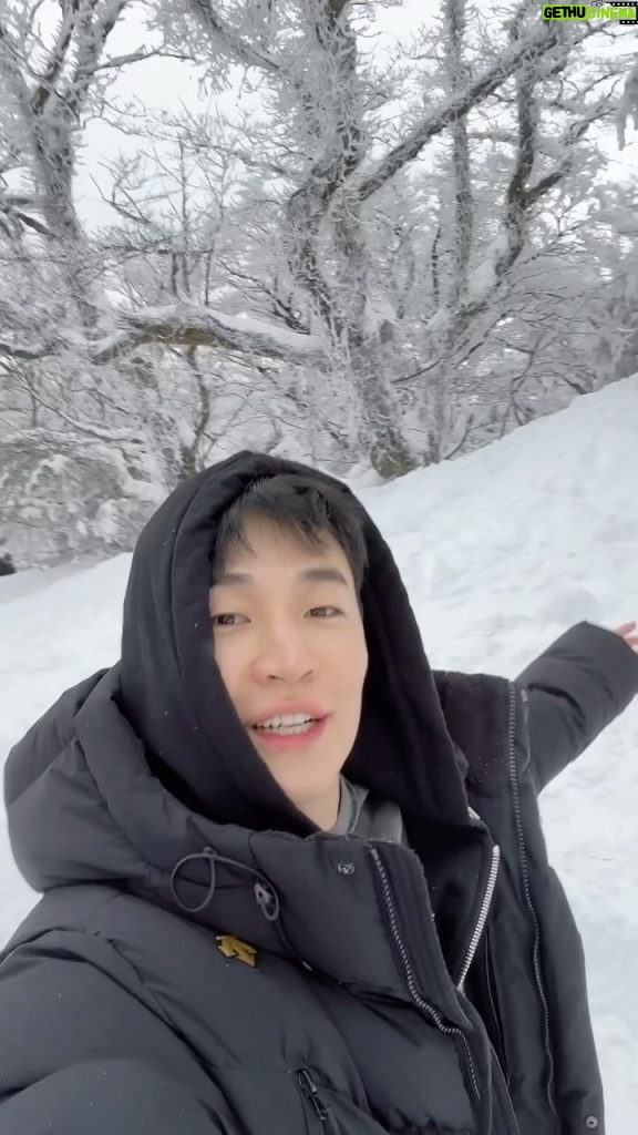 Henry Lau Instagram - Im dreaming... of a...☃☃☃☃ Jeju Island, South Korea 제주도