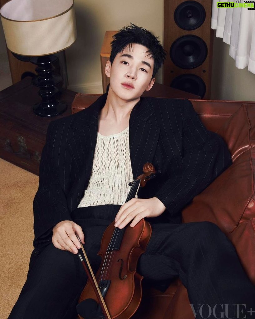 Henry Lau Instagram - february issue w/ @vogueplus #VOGUE ➕ thank you for having me! 📸 @saymehong 🔥