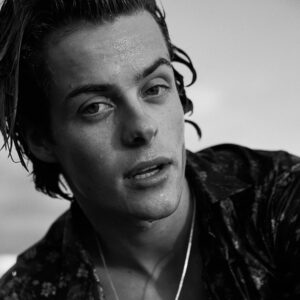 Herman Tømmeraas Instagram - I’ve always thought that BnW photos looks sick, and @hakonjorgensen always makes sure to add a couple of them when we shoot😂👏🏼 Have a great Tuesday people🖤