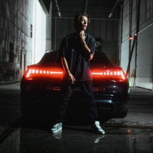 Herman Tømmeraas Instagram - This beast makes my jaw drop (which is why my mouth is open in every picture btw) Do I have a better Car then *Fjor* has ? Iiiiiii believe I do @audimollerbiloslovest ?👅👅 shot by mr. @williamblofeld 🔥🔥❤️