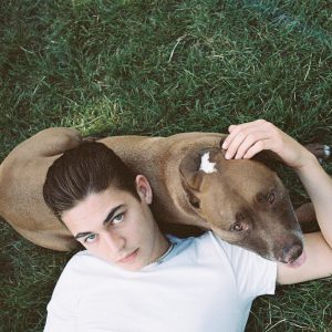 Hero Fiennes Tiffin Instagram - 👣🐾 @rosie_matheson @olichappers 📸